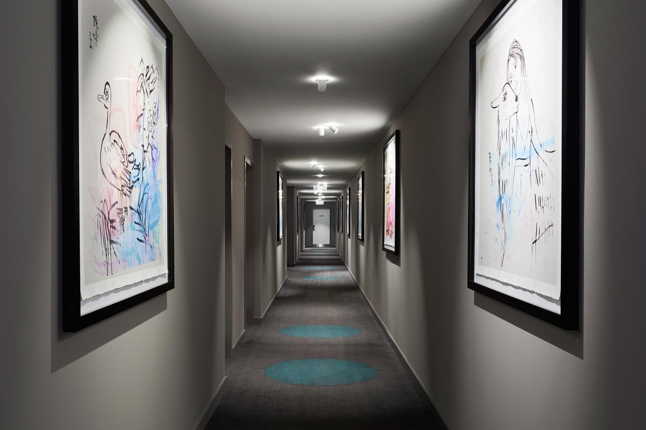 เดอะเชน เมลเบิร์น - อาร์ต ซีรี่ส์ Hotel บ็อกซ์ฮิลล์ ภายนอก รูปภาพ Artwork by artists from the UK